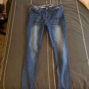 Size 13/31 around 12